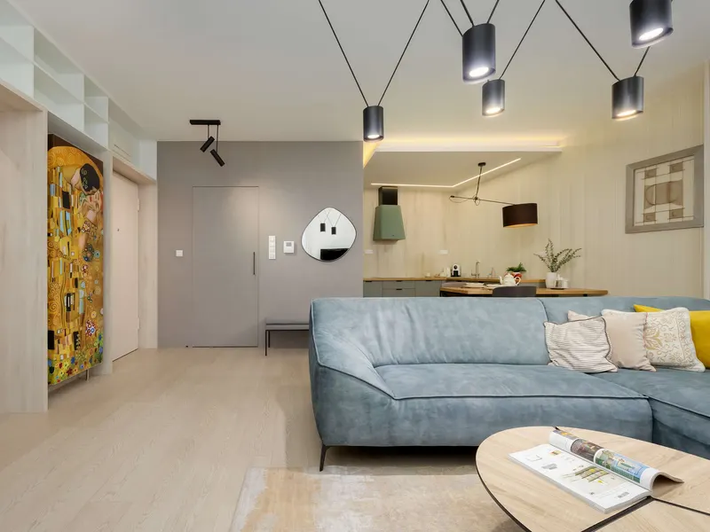 Elegant Apartment | Parking, Balcony, Workspace – photo 3