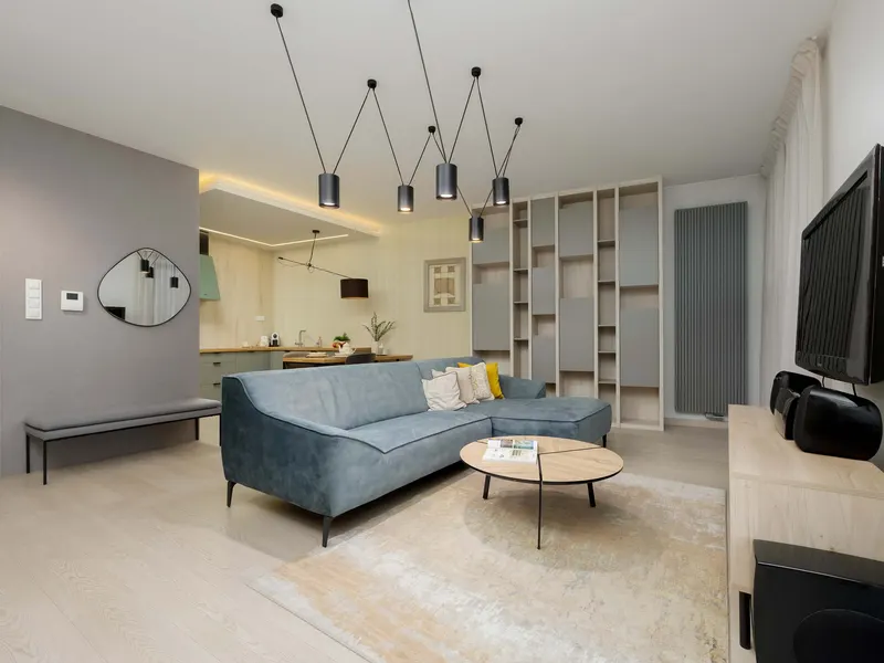Elegant Apartment | Parking, Balcony, Workspace – photo 1