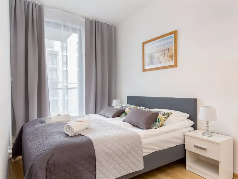 Moderne Wohnung in Wola | Parkplatz und Balkon – Foto 3