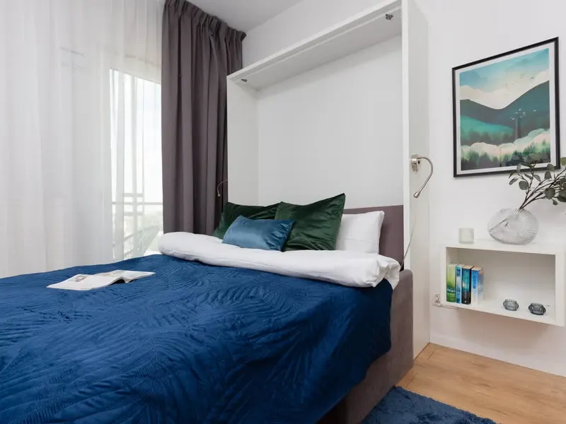 Stylish Studio with Balcony | Air Conditioning | Close to the Station – photo 1