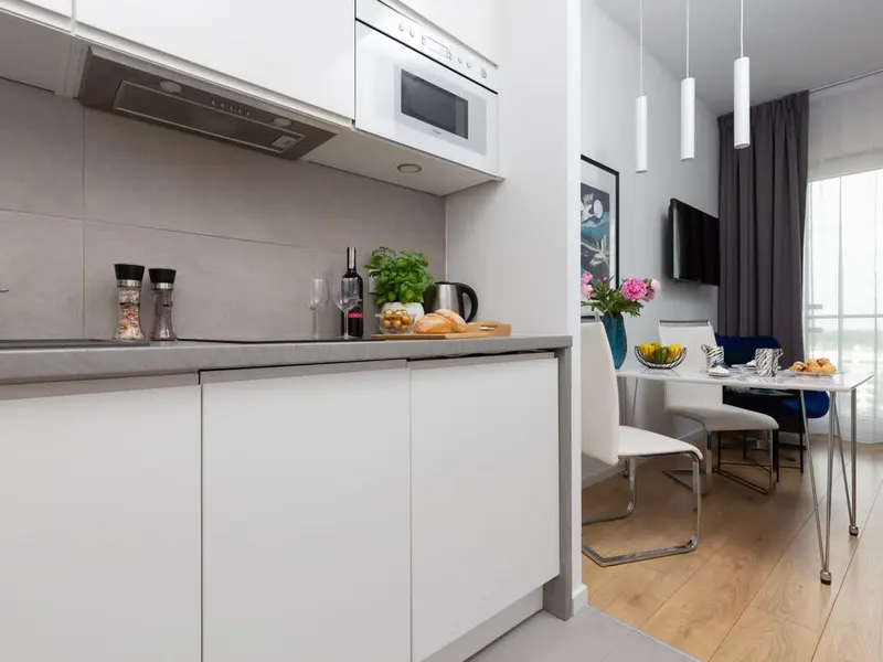 Stylish Studio with Balcony | Air Conditioning | Close to the Station – photo 3