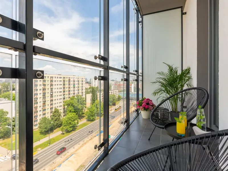 Stylish Studio with Balcony | Air Conditioning | Close to the Station – photo 4