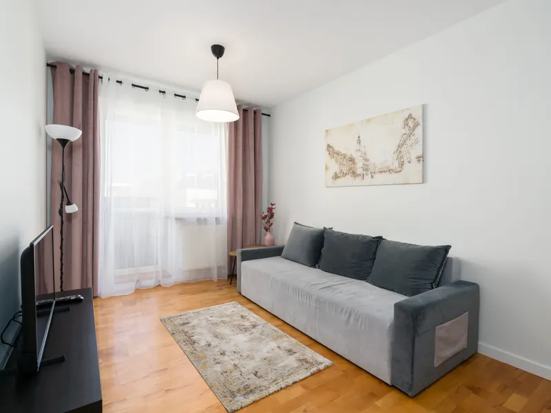 Stilvolle Wohnung mit Balkon | Nähe Maltasee – Foto 2