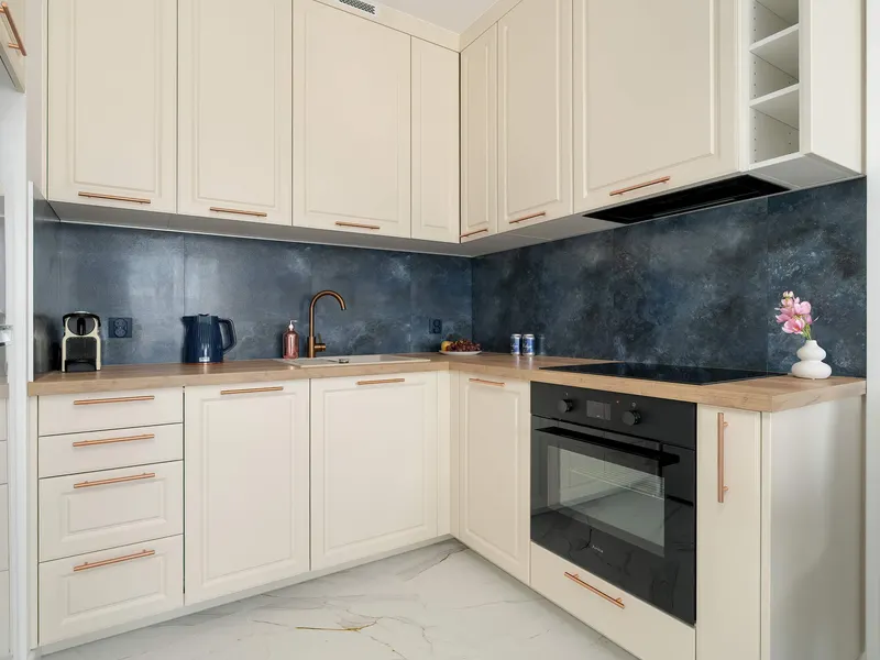 Stylowy Apartament z Balkonem | Parking | Blisko Jeziora Malta – zdjęcie 3