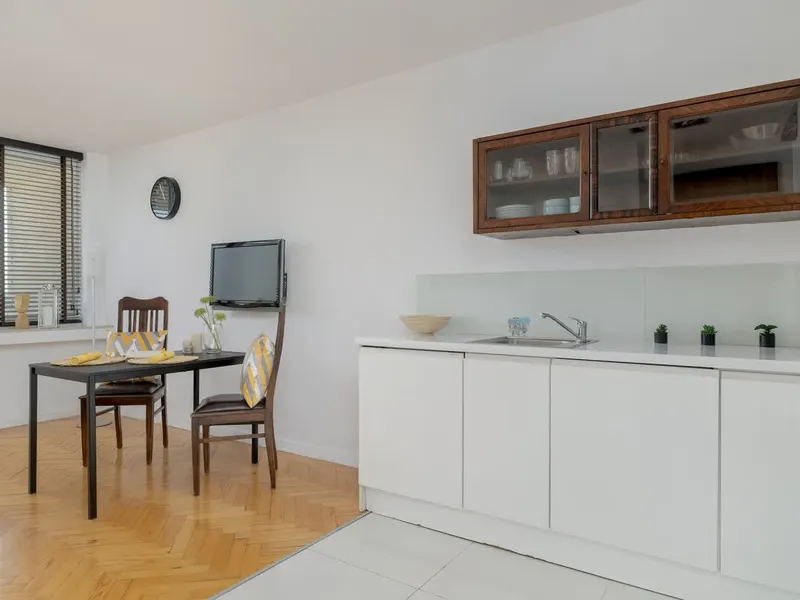 Geräumiges Studio im Zentrum | Balkon und Blick auf die Stadt – Foto 2