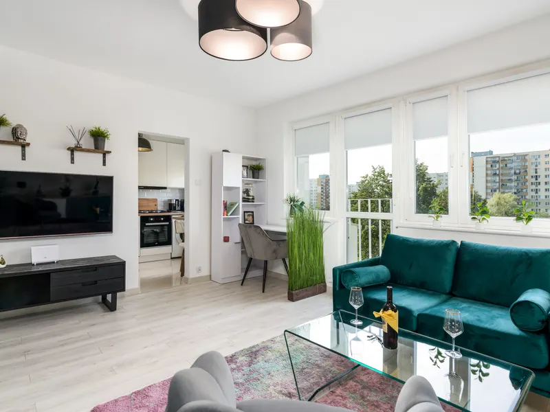Elegantes Studio | Balkon und Arbeitsbereich – Foto 3