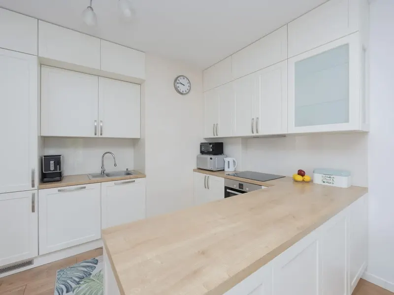 Spacious Apartment | Air Conditioning | Balcony | Workspace – photo 4