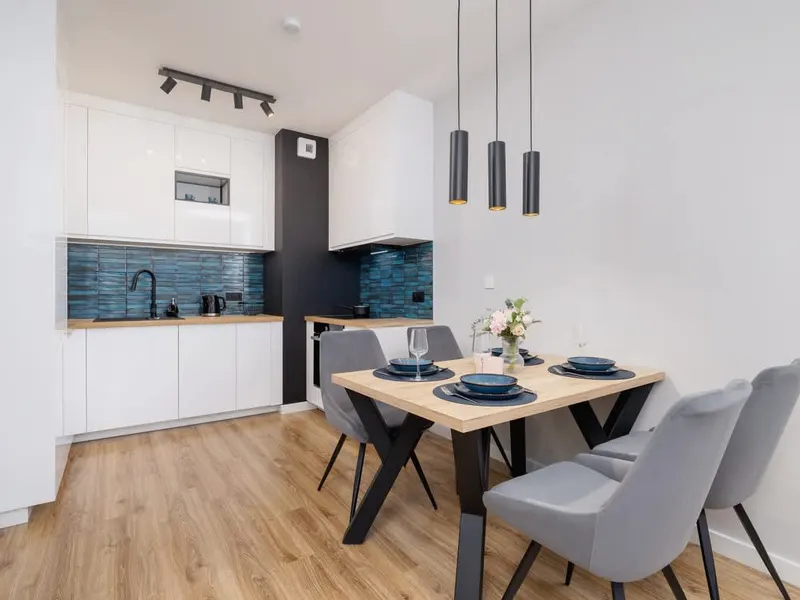 Stylish Apartment with Balcony | Air Conditioning, Workspace – photo 5