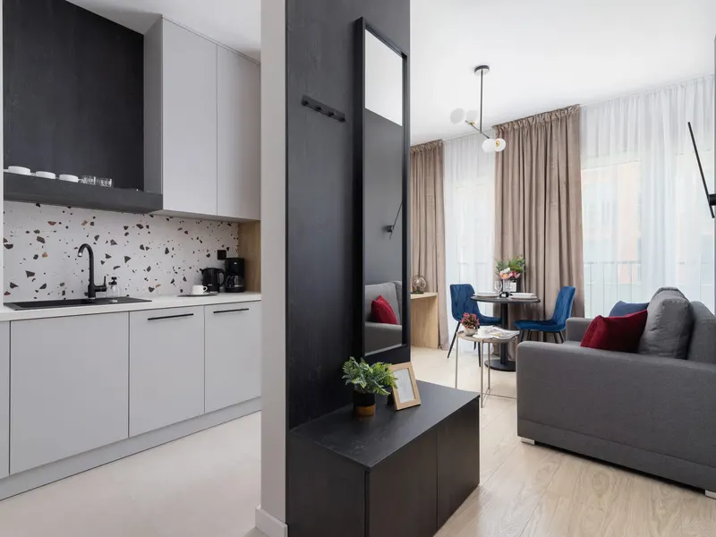A Stylish Studio Flat with a Balcony | A Dedicated Workspace – photo 4