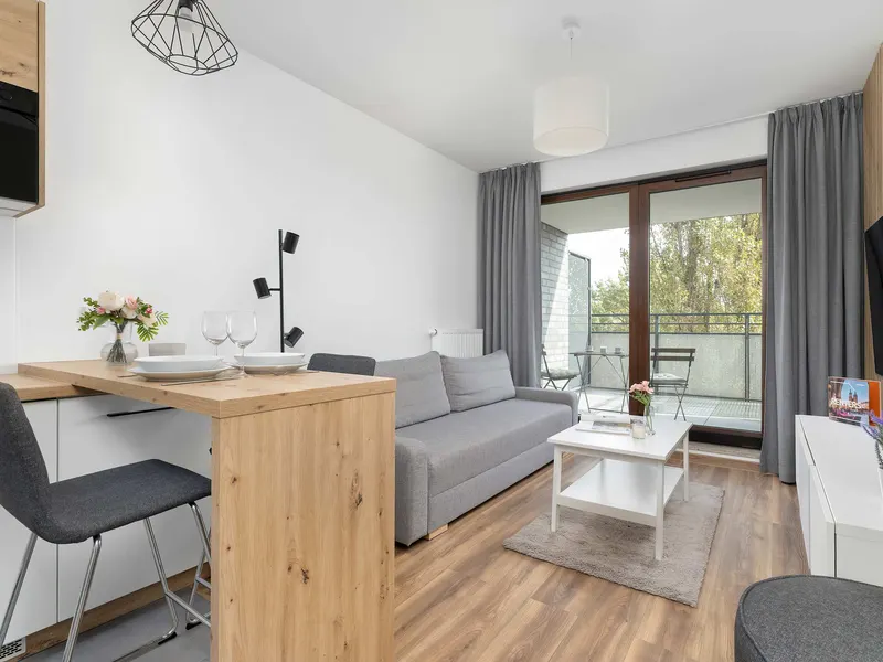 Modern Apartment | Balcony, Parking and Workspace – photo 1