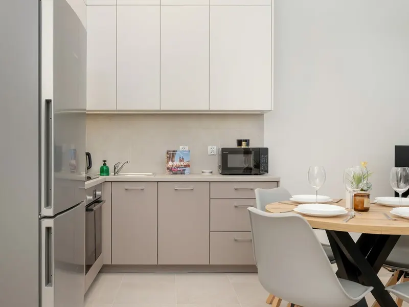 Luxuswohnung mit Balkon | Garage – Foto 3