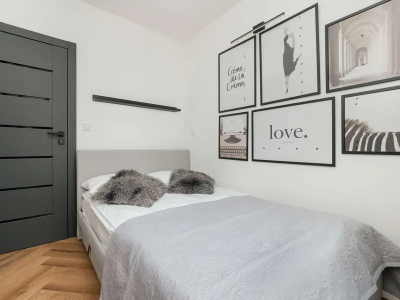 Stylish Apartment in the Heart of Lodz | Balcony | Close to Piotrkowska Street – photo 2