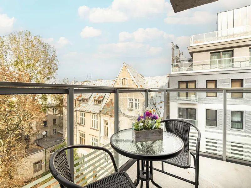 Stylish Apartment in the Heart of Lodz | Balcony | Close to Piotrkowska Street – photo 4