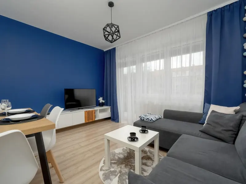 Przestronny Apartament we Wrocławiu | Balkon i Miejsce do Pracy – zdjęcie 2