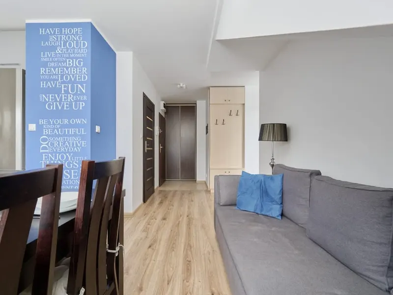 Przytulne Studio w Cichej Okolicy | Balkon, Parking – zdjęcie 1