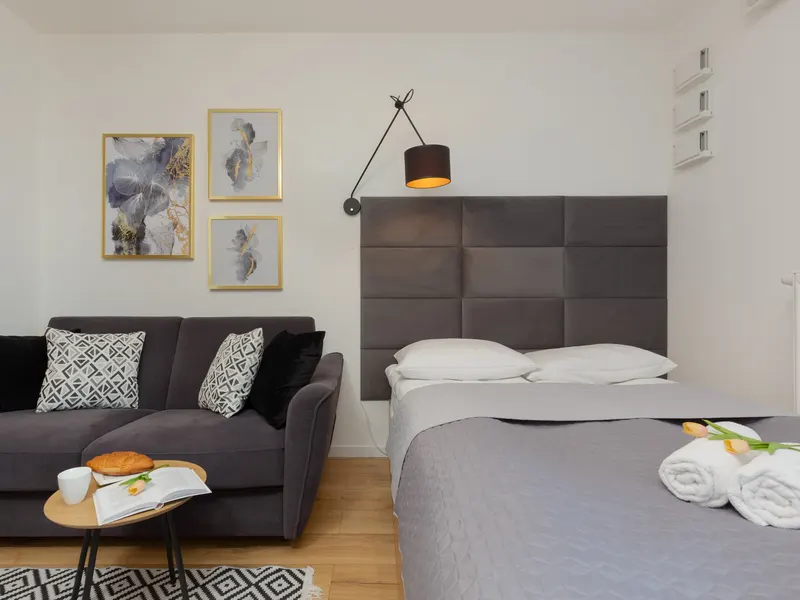 Elegant Studio | Balcony and Private Parking – photo 3