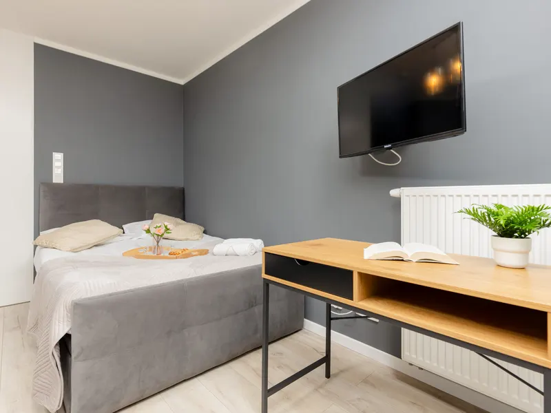 Funktionales Studio mit Schreibtisch | Balkon – Foto 1