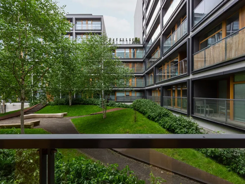 Klimatyczne Studio w Warszawie | Balkon i Parking Podziemny – zdjęcie 3