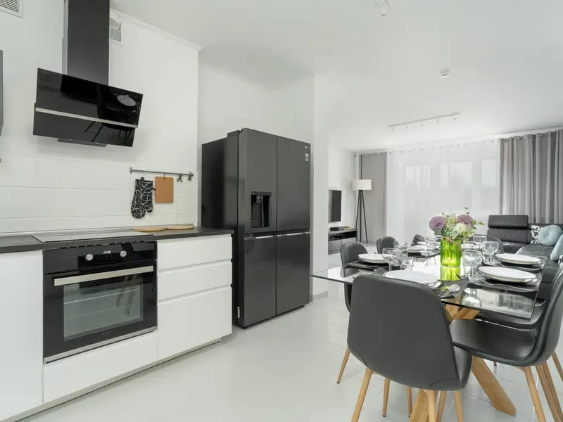 Spacious Apartment with 3 Bedrooms | Parking | Balcony – photo 3