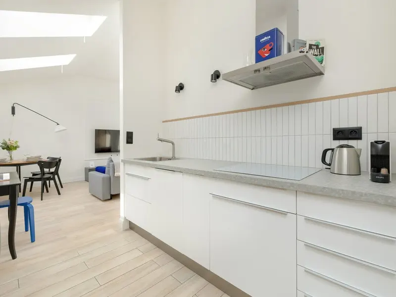 Elegancki Apartament | Blisko Starego Miasta, Miejsce do Pracy – zdjęcie 3