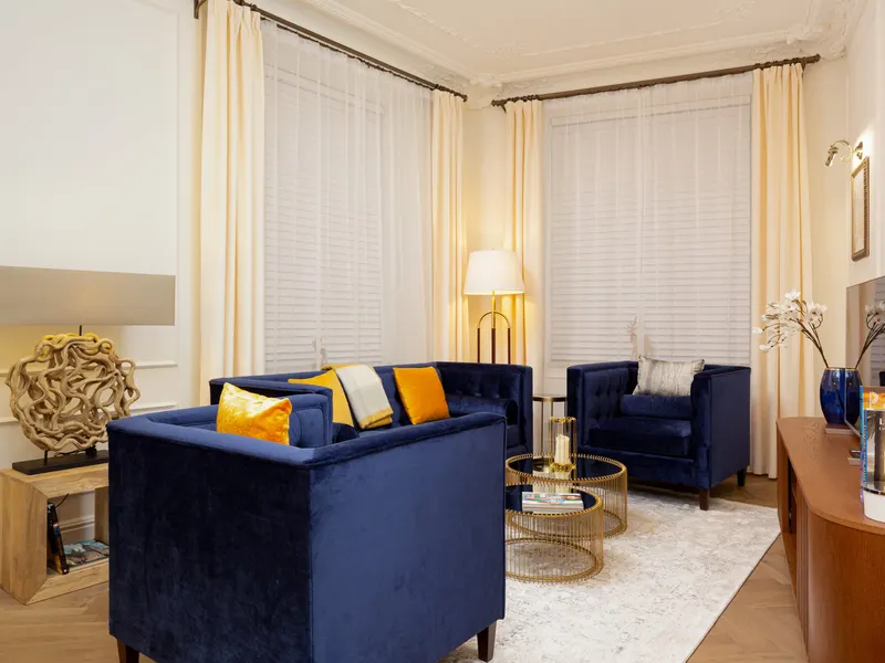 Elegantes Apartment im Zentrum | 270 m zur Metro – Foto 2