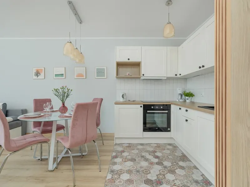 Moderne Wohnung in Kolobrzeg | Balkon und Arbeitsraum – Foto 3