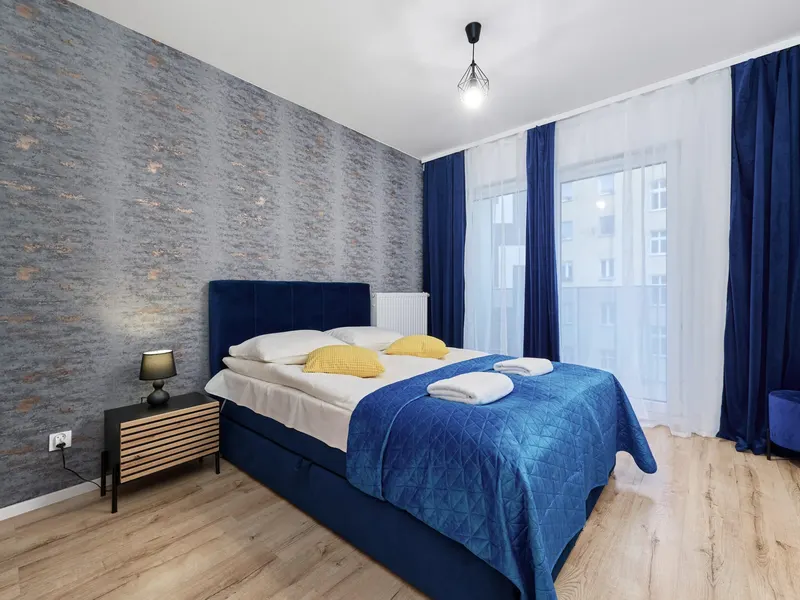 Wygodny Apartament w Centrum | Balkon i Parking – zdjęcie 2