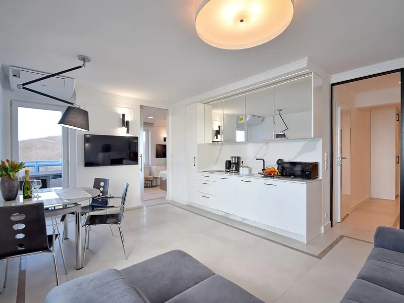 Stylish Apartment with Sea View | Balcony | Close to the Beach – photo 2