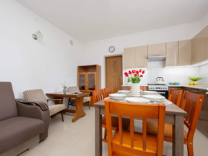 Spacious Apartment for 13 Persons | Parking and Garden – photo 5
