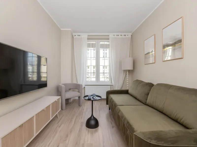 Komfortowy Apartament w Centrum | Miejsce do Pracy – zdjęcie 1