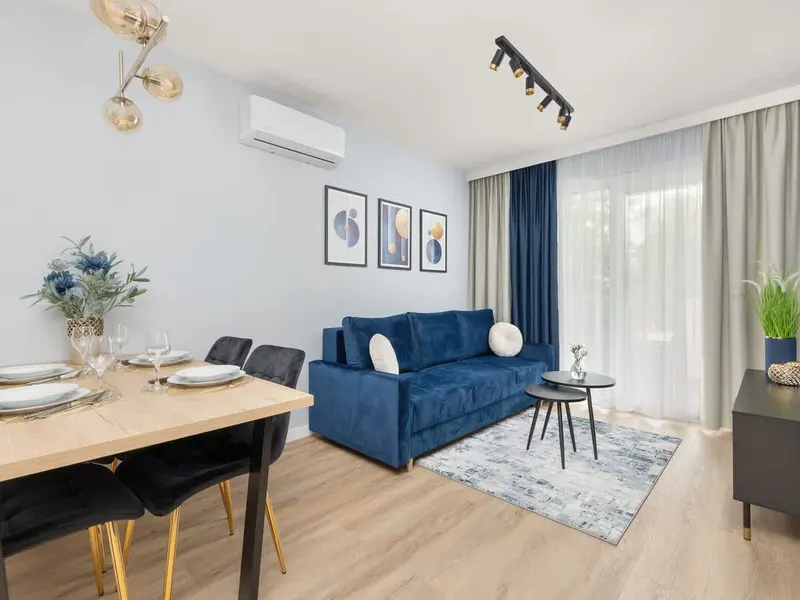 Elegancki Apartament | 900 m do plaży, Balkon, Parking – zdjęcie 1