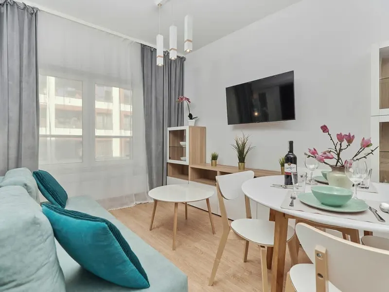 Komfortowy Apartament | Balkon i Prywatny Parking – zdjęcie 4
