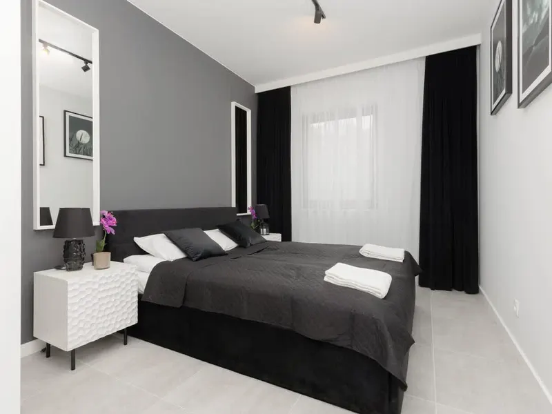 Stylowy Apartament | Klimatyzacja i Balkon przy Parku – zdjęcie 2