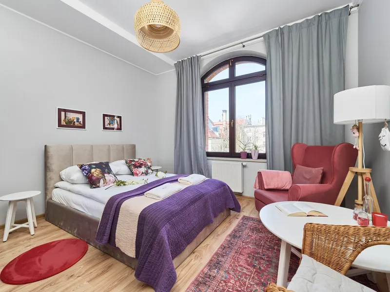 Gustowny Apartament | Balkon | 900 m do Rynku Głównego – zdjęcie 1