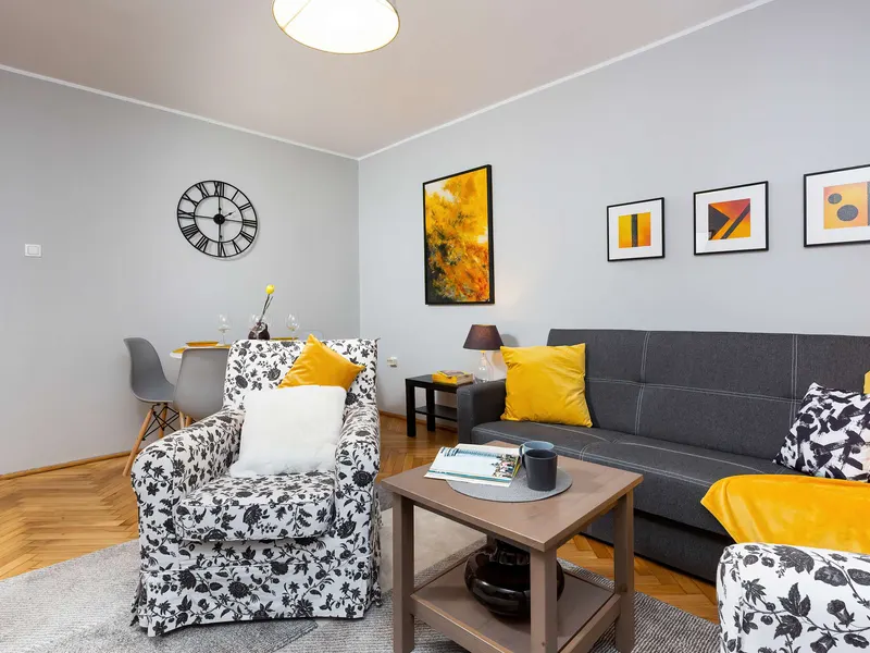 Bright Apartment in the Center | Balcony | Close to the Metro – photo 1