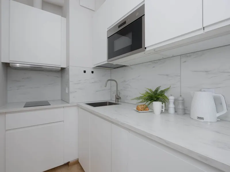 Bright Studio with a Balcony | Close to the Center of Warsaw – photo 2