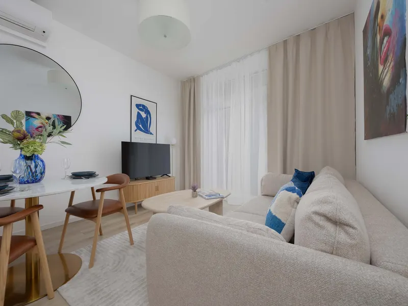 Stylowy Apartament z Balkonem | Klimatyzacja | Blisko Metra – zdjęcie 4
