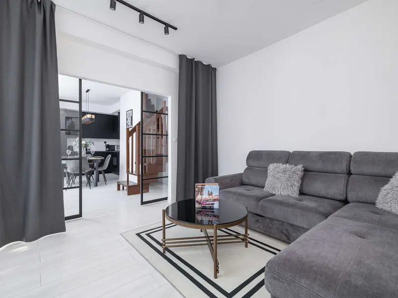 Geräumige Wohnung in Wieliczka | Terrasse, Klimaanlage, Parkplatz – Foto 1