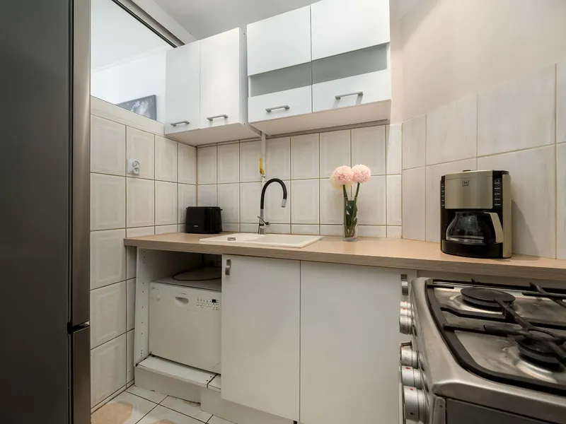 Funkcjonalny Apartament | Spokojna Okolica, Blisko Stacji – zdjęcie 5