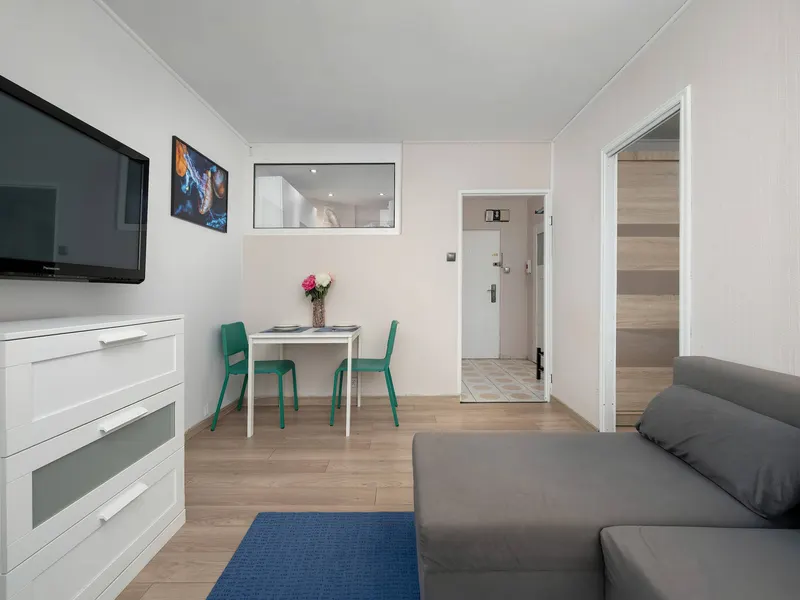 Funkcjonalny Apartament | Spokojna Okolica, Blisko Stacji – zdjęcie 4