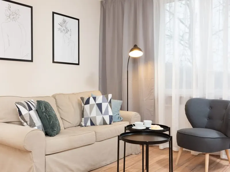 Helle Wohnung im Zentrum | Balkon und Nähe zur Metro – Foto 1