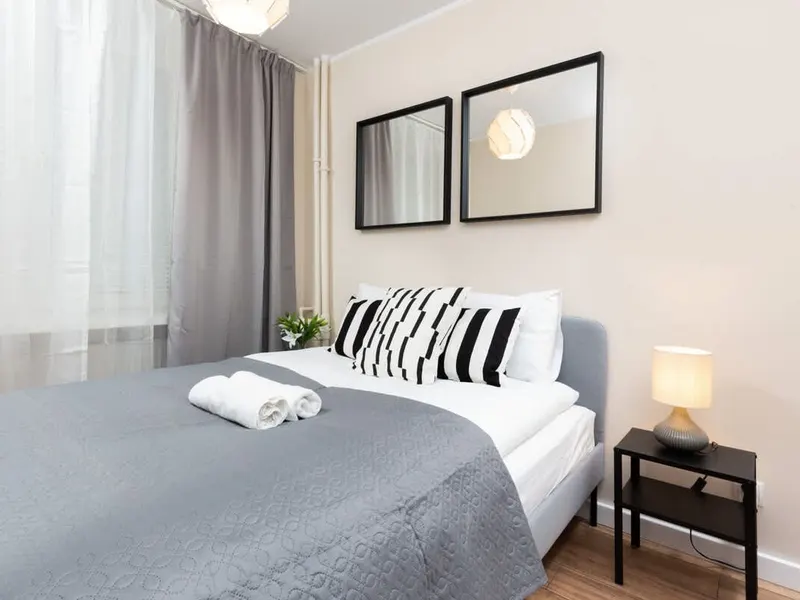 Helle Wohnung im Zentrum | Balkon und Nähe zur Metro – Foto 2