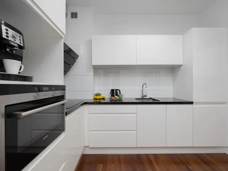 Przestronny Apartament z Balkonem | Garaż | Blisko Pałacu – zdjęcie 3