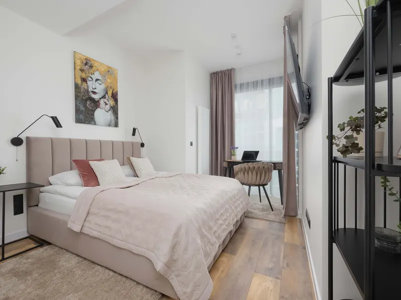 Elegantes Apartment mit Aussicht | Parkplatz, Klimaanlage, Wola – Foto 1