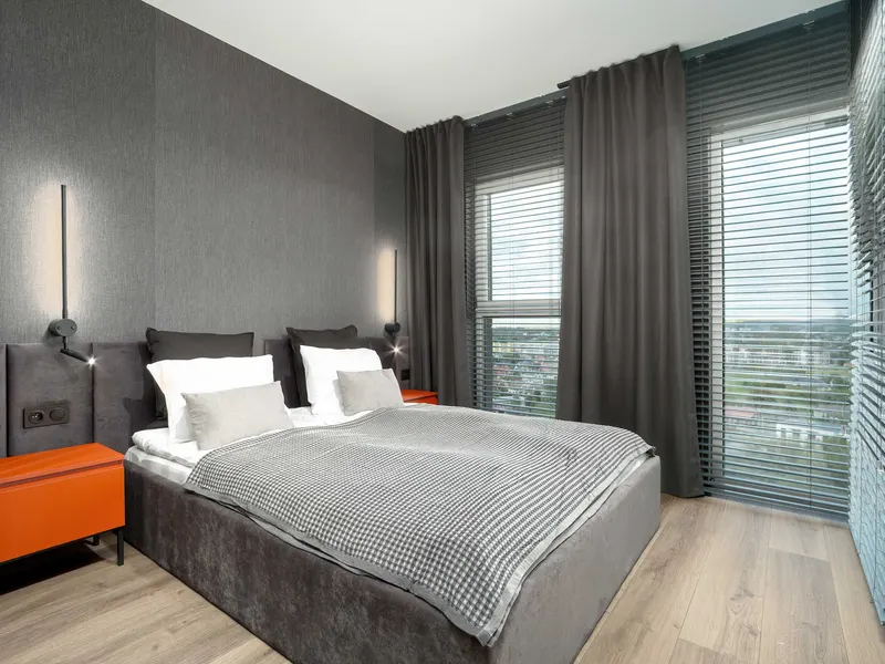 Przestronny Apartament z Balkonem | Parking, Widok na Jezioro – zdjęcie 2