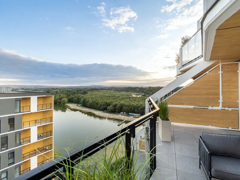 Przestronny Apartament z Balkonem | Parking, Widok na Jezioro – zdjęcie 5