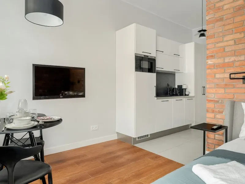 Komfortowe Studio w Centrum | Blisko Starego Rynku i WiFi – zdjęcie 2