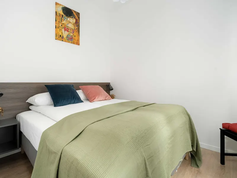 Compact Apartment with Balcony | Close to Old Market Square – photo 1