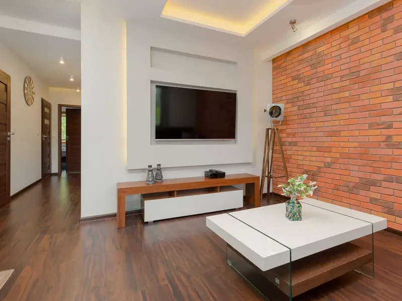 Spacious Apartment with a Balcony | Close to the Airport – photo 3