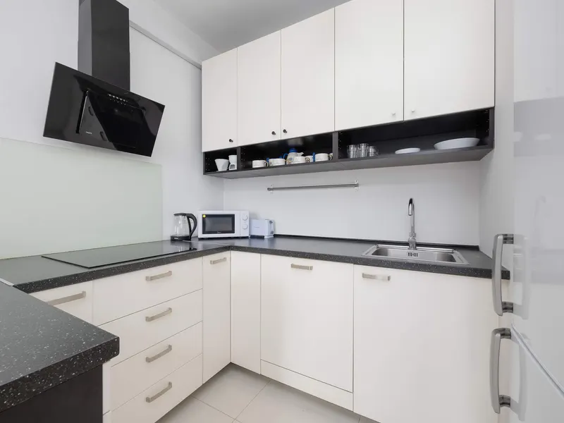 Modern Apartment | Parking, Balcony, close to Airport – photo 5